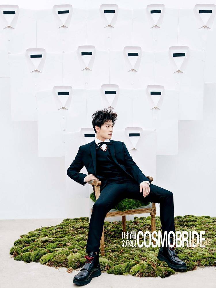 &ldquo;白夜夫妇&rdquo;时尚新娘封面大片 梦幻甜美颜值逆天