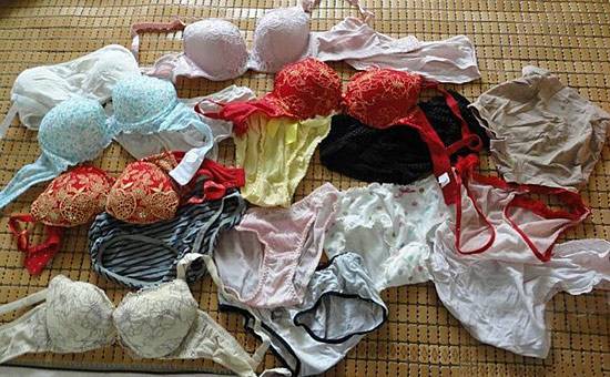 女生恶搞图片 放开她让我来