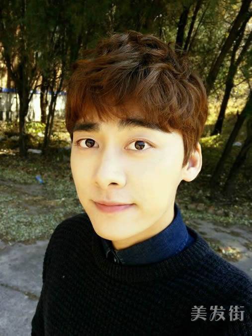 李易峰发型图片 李易峰时尚烫发发型锦集