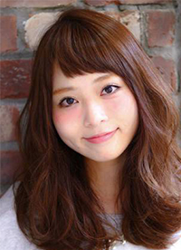 2016瘦脸发型大放送 蓬松内扣最迷人