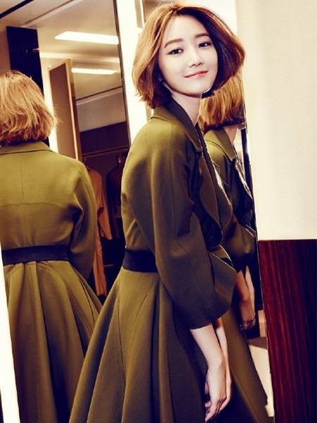 高俊熙短发时尚造型 帅气中又不失温柔