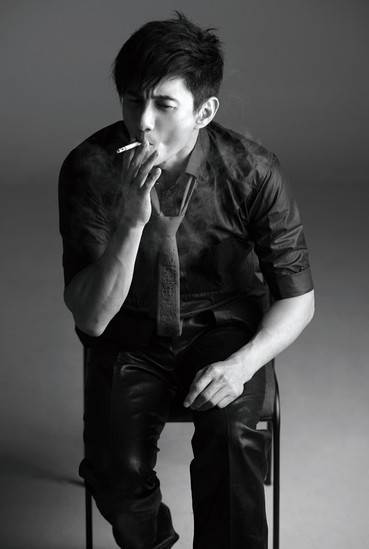 吴奇隆发型图片精选 示范男人帅气短发造型