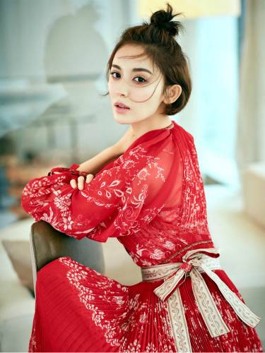 古力娜扎发型图片欣赏 俏皮清纯的短发丸子头