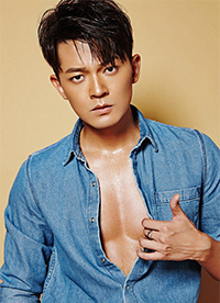 闫肃最新写真大片曝光 大秀肌肉魅力爆表