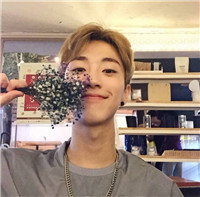 治愈系阳光型男头像图片