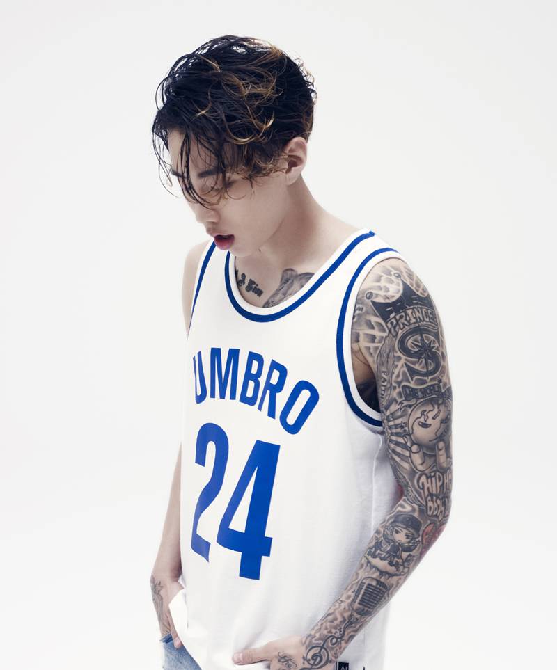 韩星朴宰范湿发发型写真 彰显狂野魅力