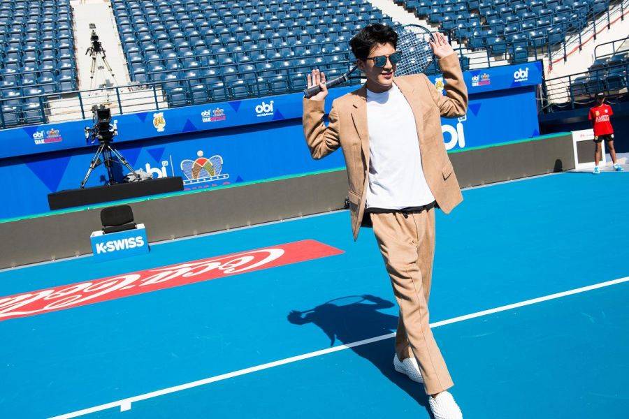 &ldquo;小鲜肉&rdquo;明星姜潮网球写真图片 变身运动型男