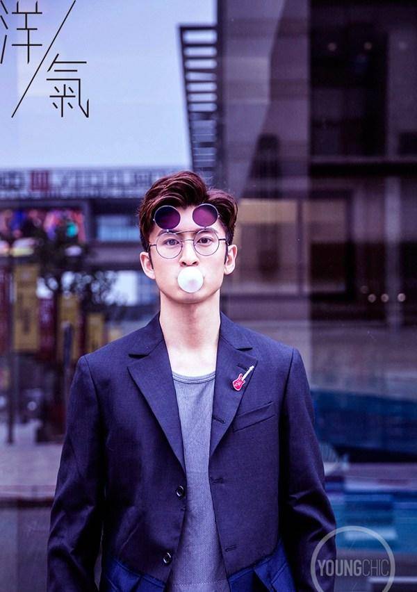 &ldquo;人气小鲜肉&rdquo;张云龙时尚街拍帅照曝光