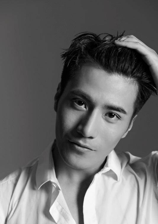 内地演员李晨浩腹肌写真尽显男性魅力