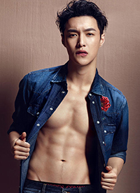 张艺兴肌肉性感写真照 大秀人鱼线