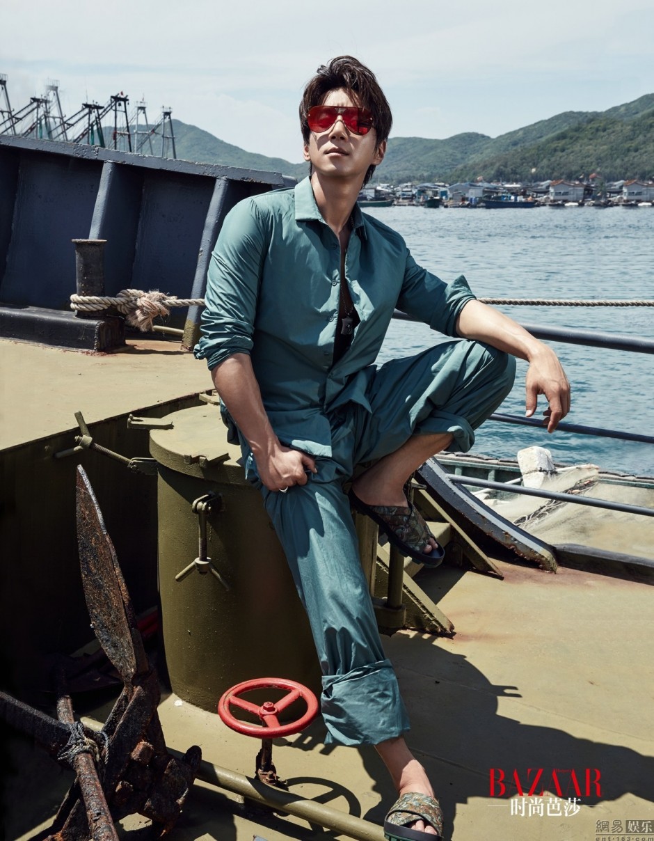 黄致列时尚大片写真照 肌肉猛男展现野性魅力