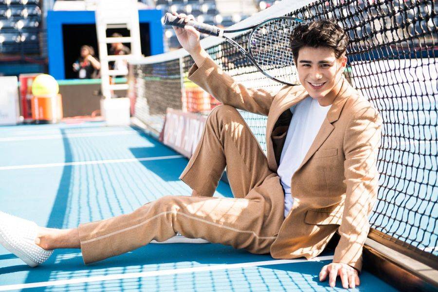 &ldquo;小鲜肉&rdquo;明星姜潮网球写真图片 变身运动型男