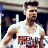 欧美成熟肌肉型男头像图片