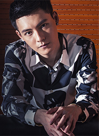 冯铭潮运动系写真图片 彰显野性忧郁气质