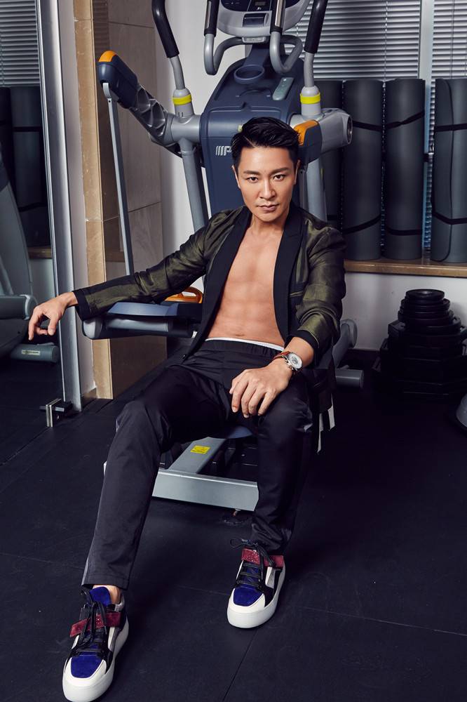 电视演员李宗翰最新写真 化身运动型男秀腹肌