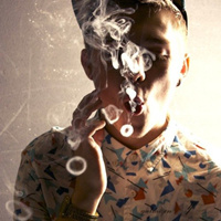 欧美男生超拽霸气抽烟头像图片