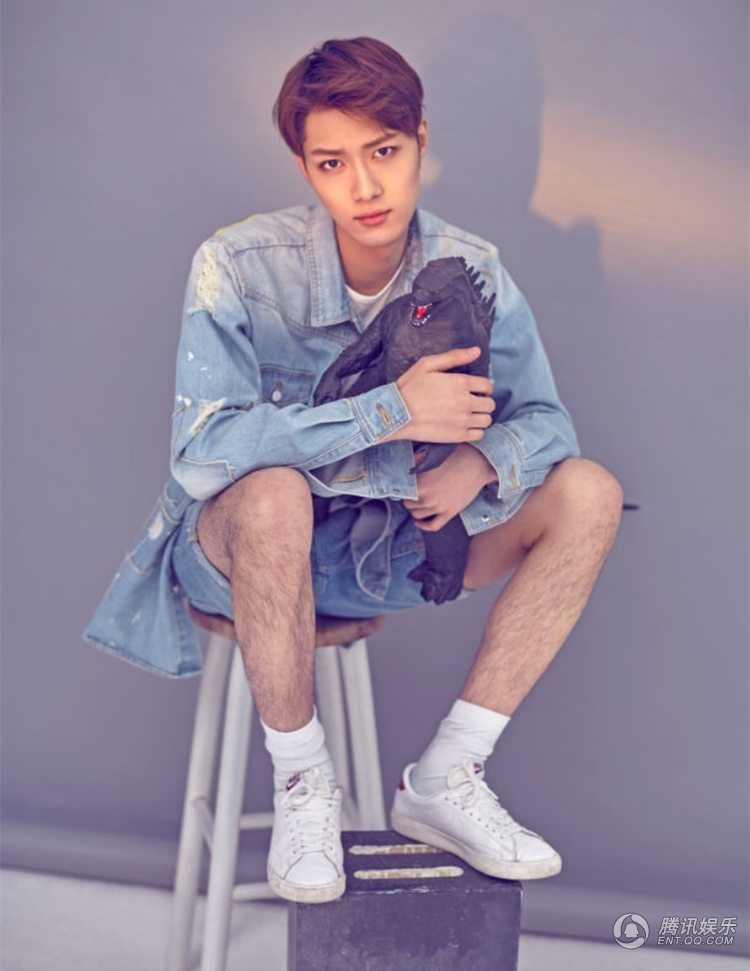 男模陈子由休闲运动风写真帅气逼人