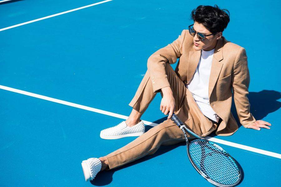 &ldquo;小鲜肉&rdquo;明星姜潮网球写真图片 变身运动型男