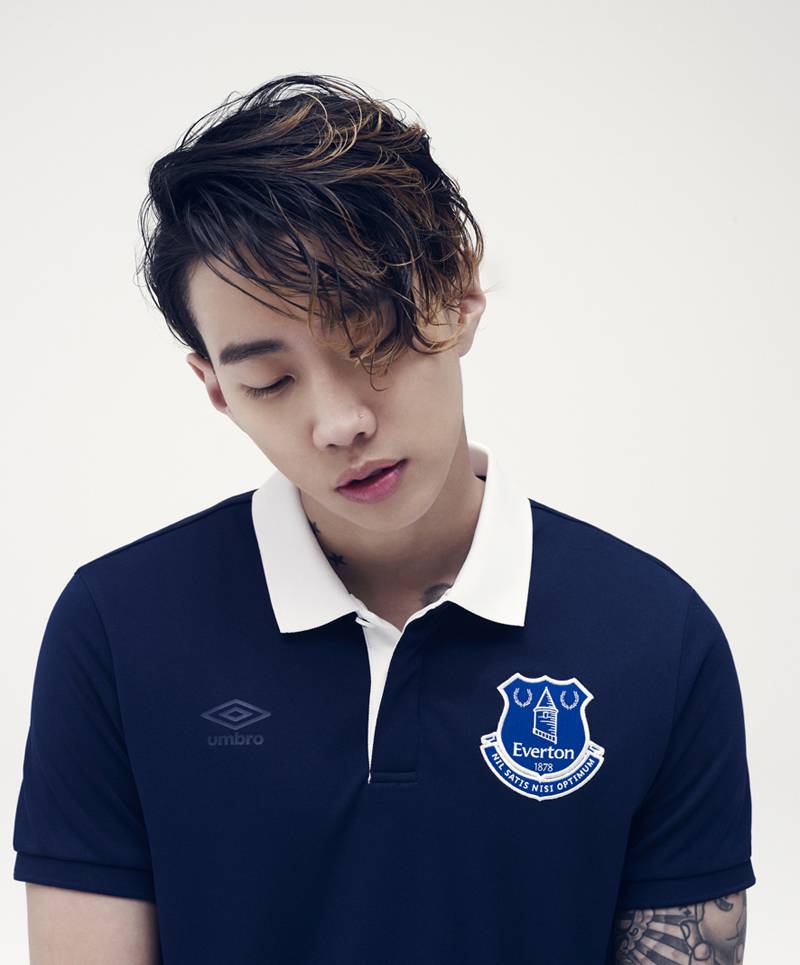 韩星朴宰范湿发发型写真 彰显狂野魅力