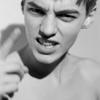 欧美范冷酷个性男生头像图片