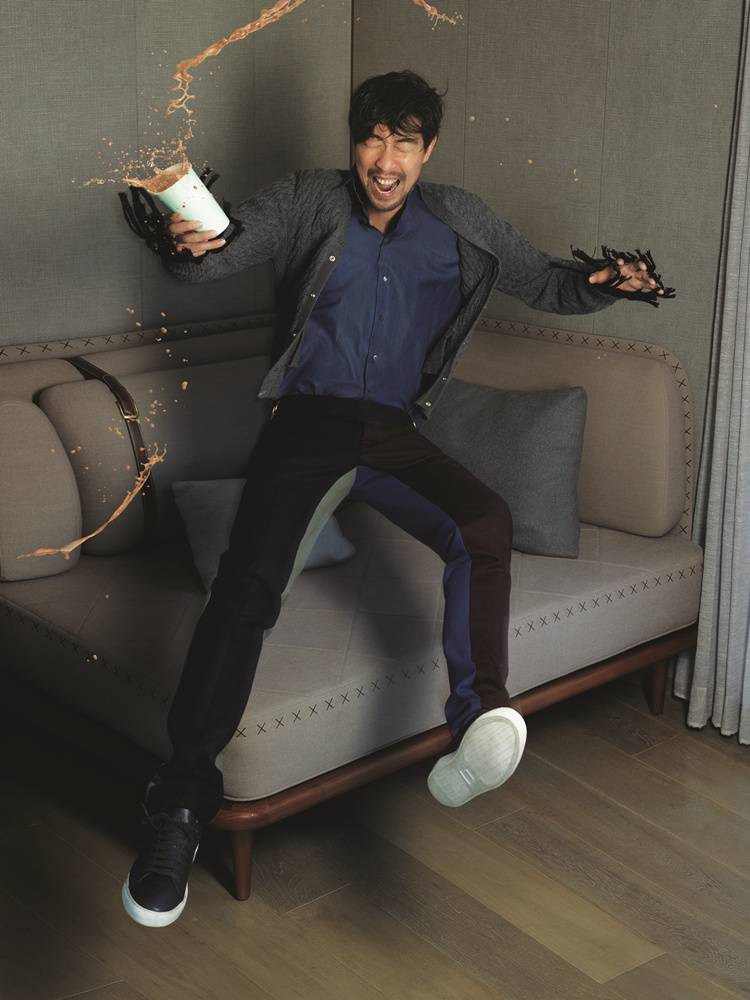 演员王千源最新时尚写真大片 与猫咪共度情人节