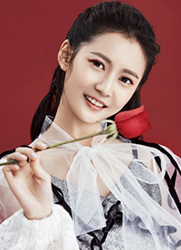 陈钰琪杂志写真大片公开 造型新颖玩转清新美妆