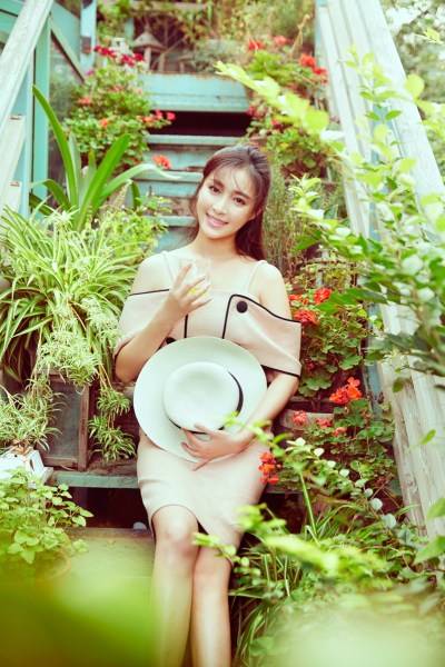 内地演员甘婷婷最新写真 甜美性感间切换自如