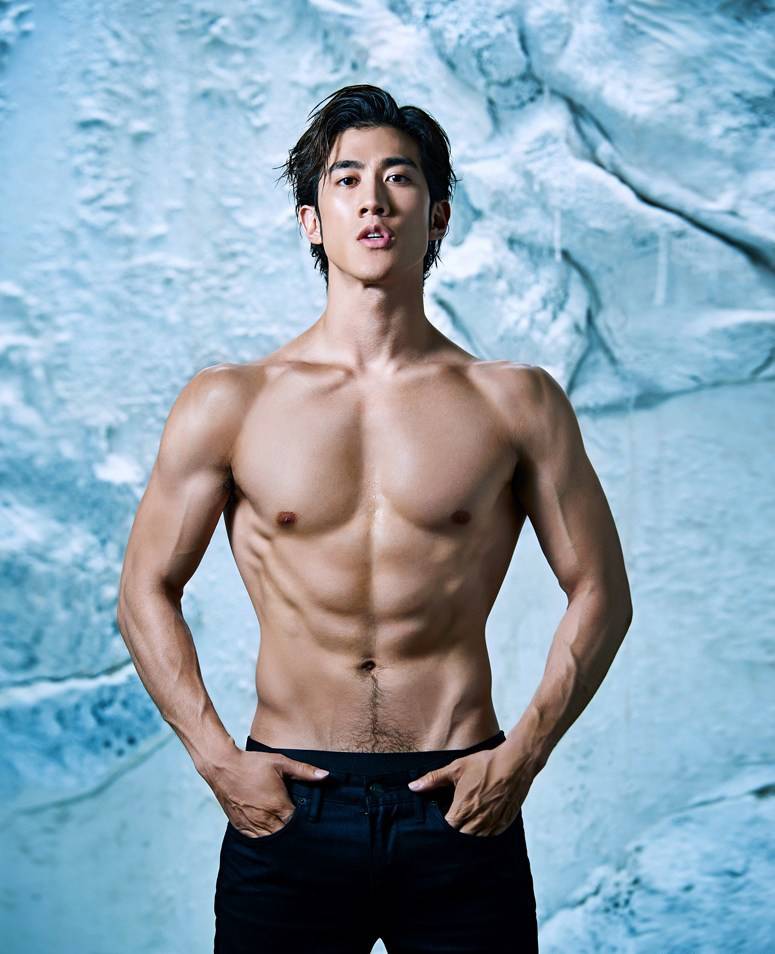 型男李治廷肌肉照裸身露毛写真曝光