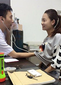 邪恶医生对病人竟是如此 放开妹子让我来