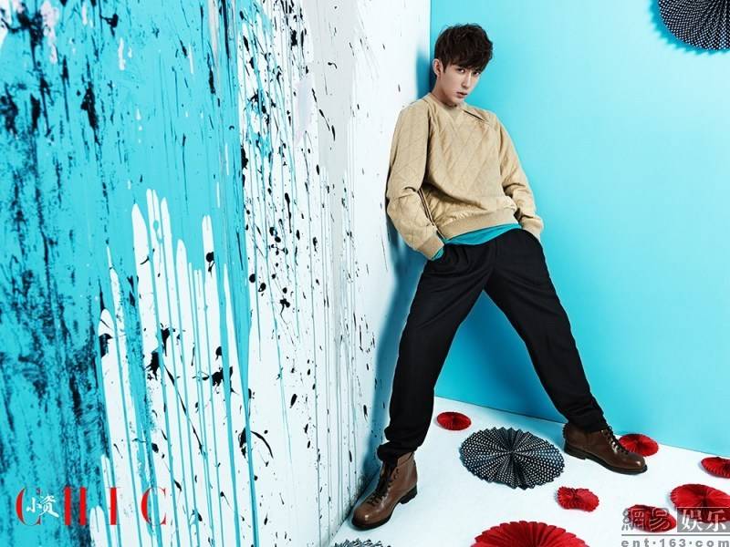 于朦胧杂志写真大片曝光 扑面而来的少年气