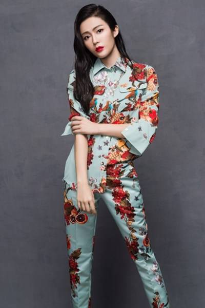 演员汤晶媚最新写真曝光 妩媚泪痣上演湿发诱惑