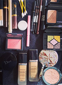 探秘金球奖后台明星彩妆产品