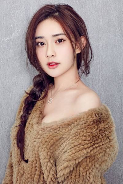 孟子义早春暖色系写真 活力演绎清新风格