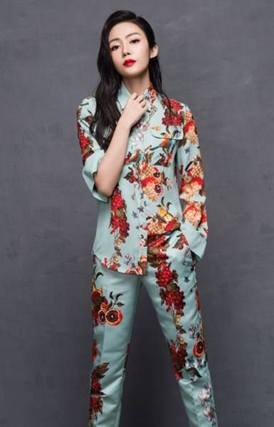 演员汤晶媚最新写真曝光 妩媚泪痣上演湿发诱惑