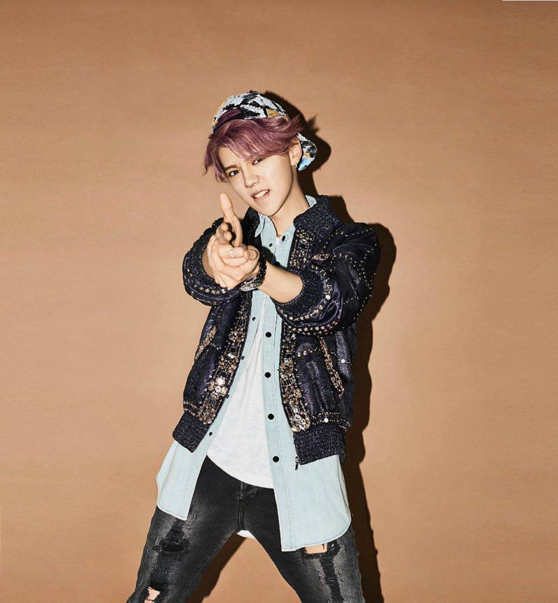 鹿晗摄影写真大图曝光 化身运动活力少年