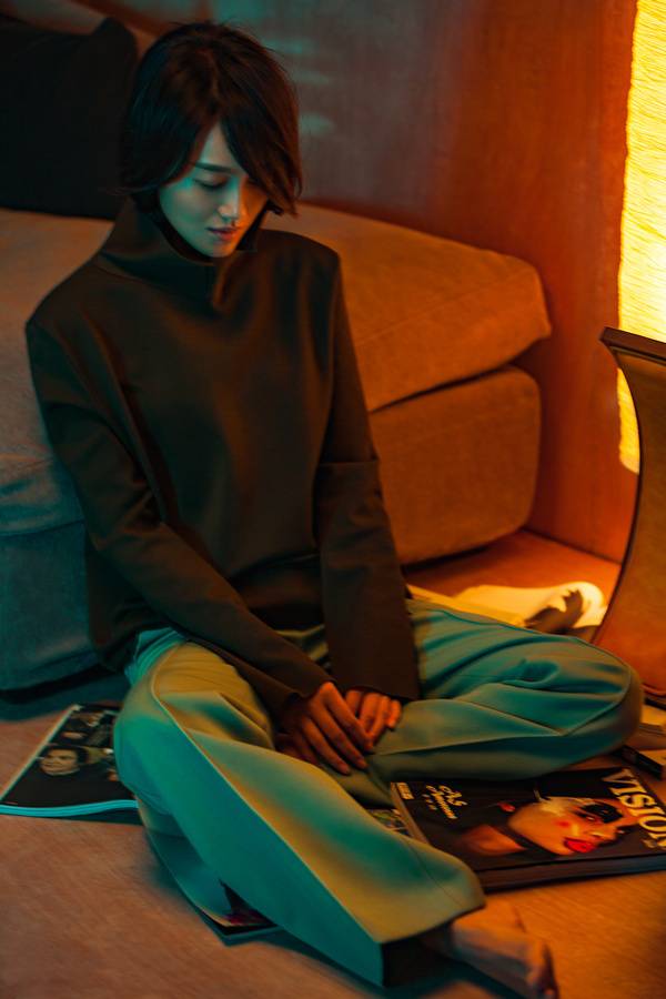 朱丹最新写真大片曝光 尽显慵懒随性范儿