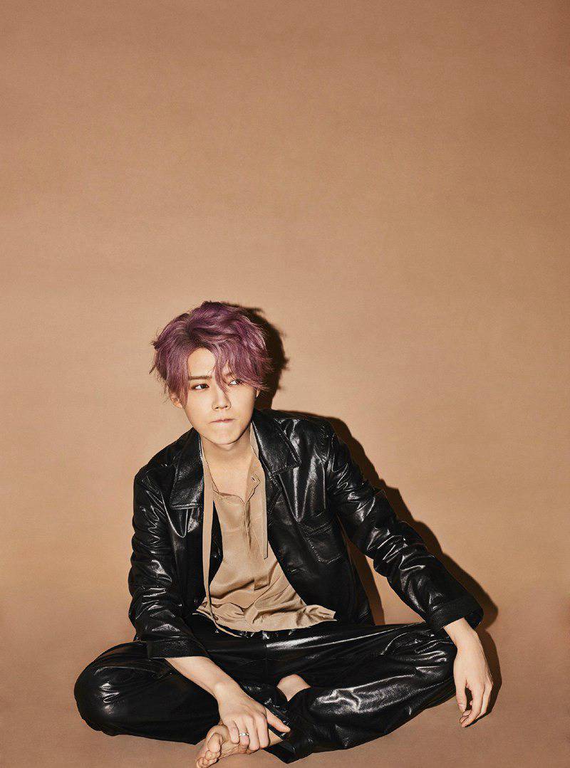 鹿晗摄影写真大图曝光 化身运动活力少年