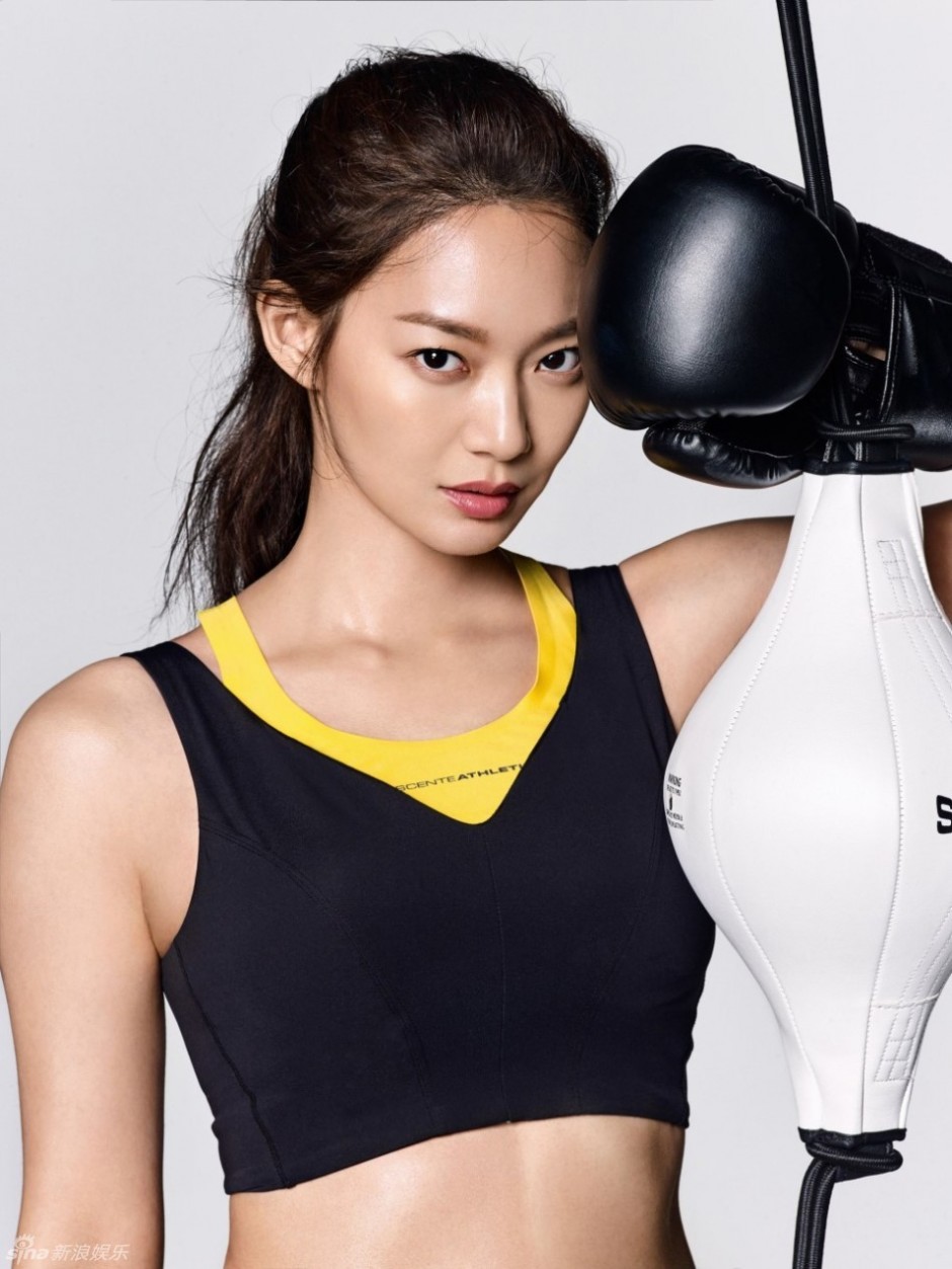 申敏儿运动写真曝光 曲线性感尽显曼妙身材