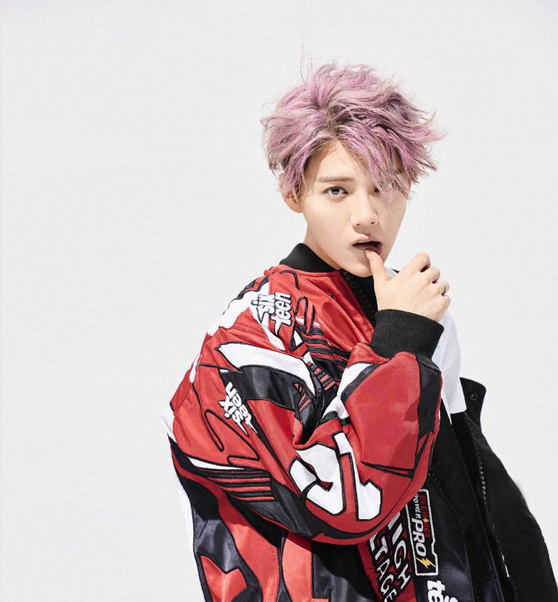 鹿晗摄影写真大图曝光 化身运动活力少年