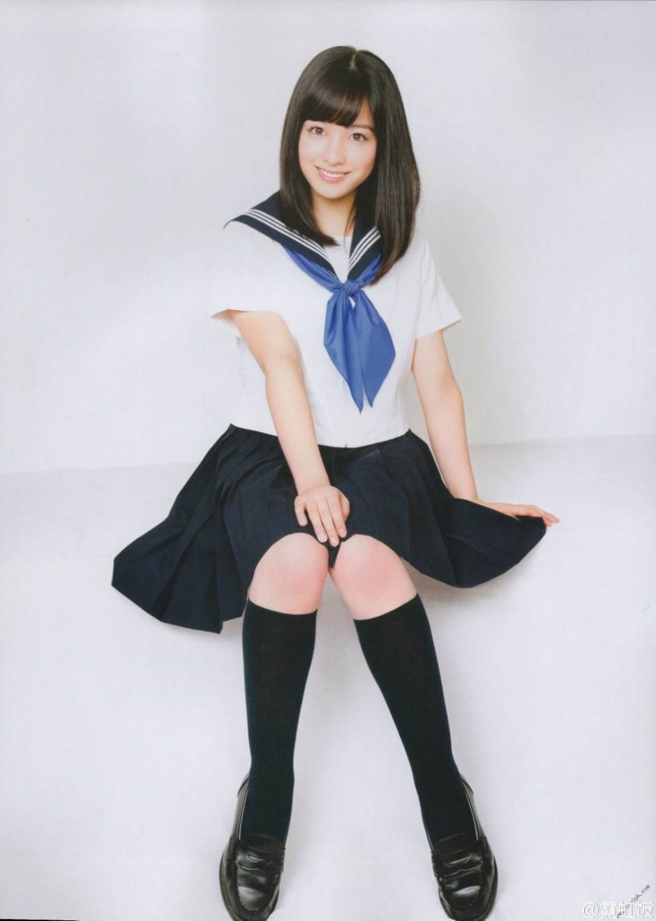 日本清纯萝莉桥本环奈水手服写真图片