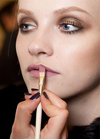 让嘴唇更加性感迷人的MLBB唇怎么画?赶紧看过来