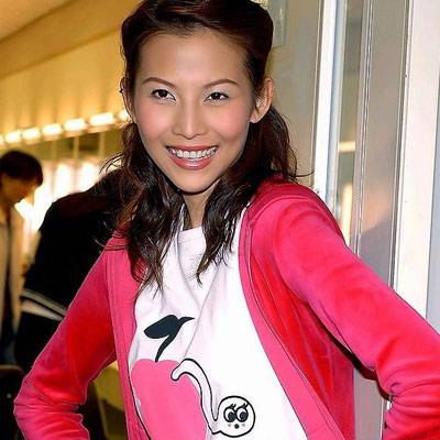 伊能静怀孕晒大肚子照片 临产脚肿如熊掌