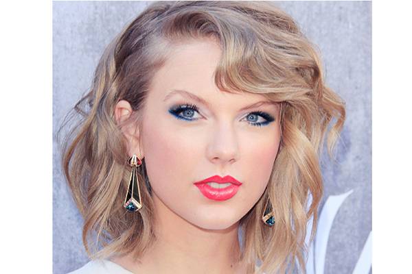 你绝对猜不到这7位女星是自己化妆