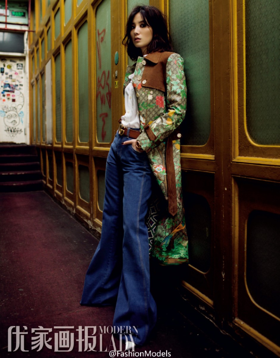 小宋佳最新写真大片公开 抱吉他才女范儿十足