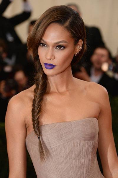 看这些女明星的另类摩登复古妆容