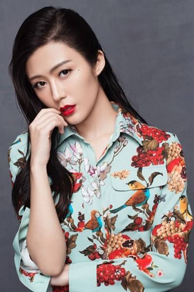 演员汤晶媚最新写真曝光 妩媚泪痣上演湿发诱惑