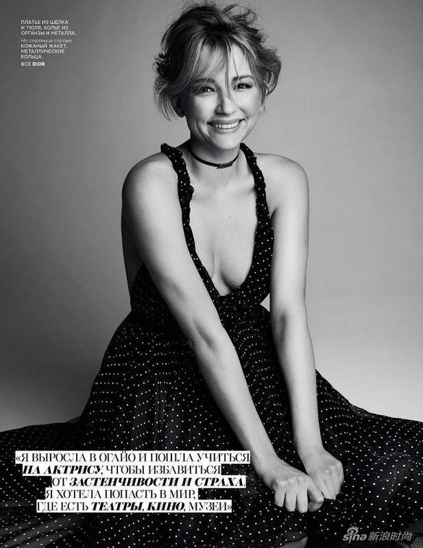 海莉&middot;贝内特最新写真大片 红裙妩媚显女人味