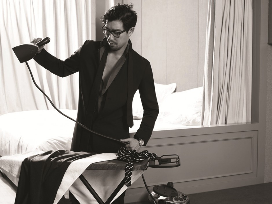 演员王千源最新时尚写真大片 与猫咪共度情人节