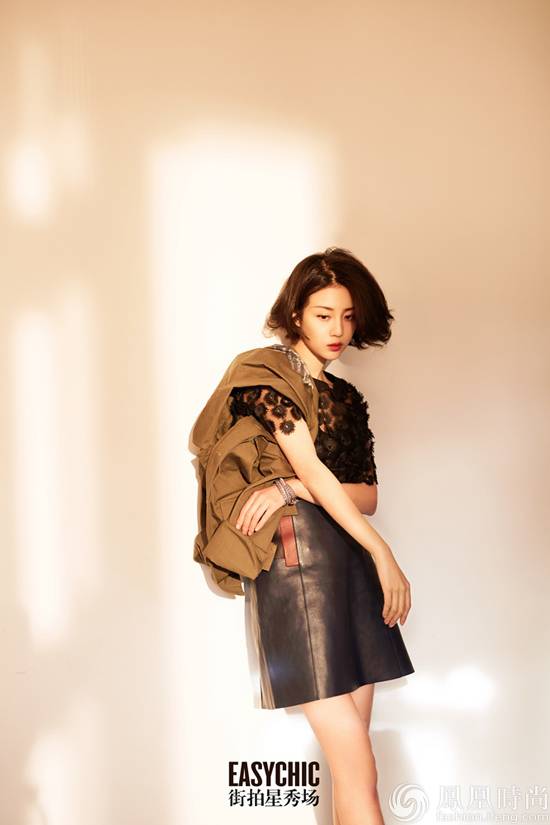 李溪芮短发写真曝光 光影间尽显灵动之美