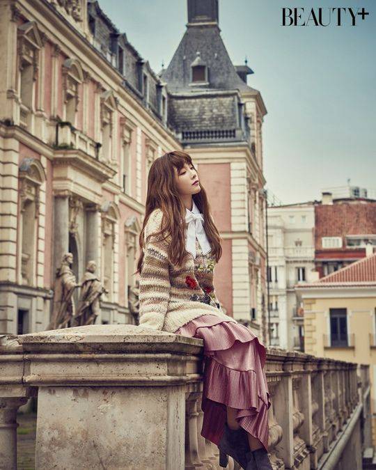 少女时代金泰妍写真大片曝光 变身画报小妖精